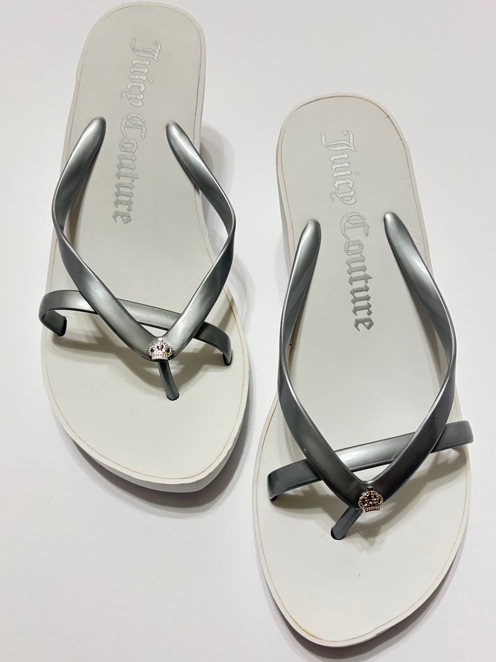 Juicy Couture White Platform Flip Flops with Gray Straps and Floral Accents